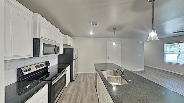 11200 Burnham Avenue, Oklahoma City, OK 73114