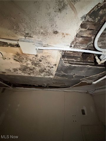 1220 Ansel Road, Cleveland, OH 44108