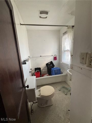 1220 Ansel Road, Cleveland, OH 44108