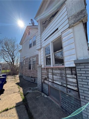 1220 Ansel Road, Cleveland, OH 44108