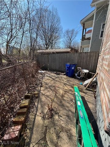 1220 Ansel Road, Cleveland, OH 44108