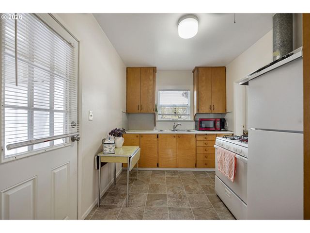 1810 N MCCLELLAN St, Portland, OR 97217