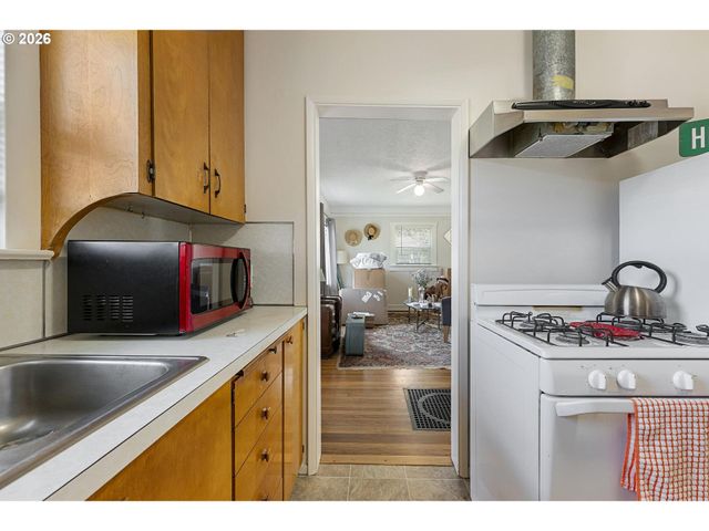 1810 N MCCLELLAN St, Portland, OR 97217