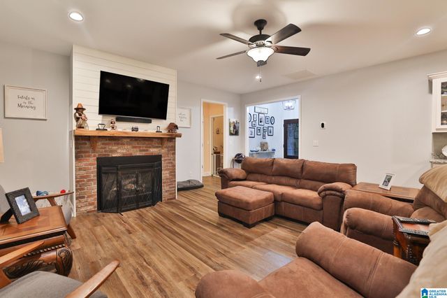 271 LITTLE POND ROAD, Pell City, AL 35128