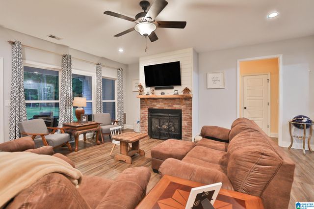 271 LITTLE POND ROAD, Pell City, AL 35128