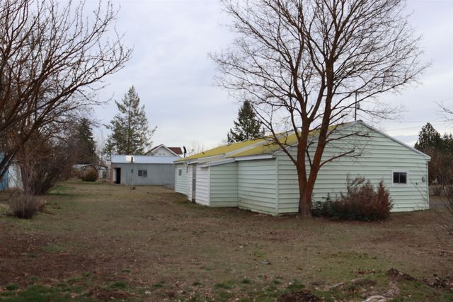 210 NE Foster St, Creston, WA 99117