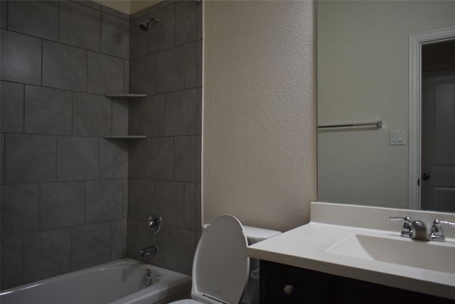 299 Shale CIR, Buda, TX 78610