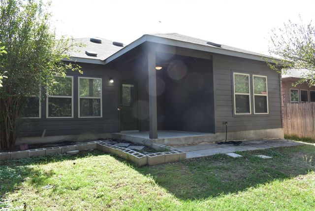 299 Shale CIR, Buda, TX 78610