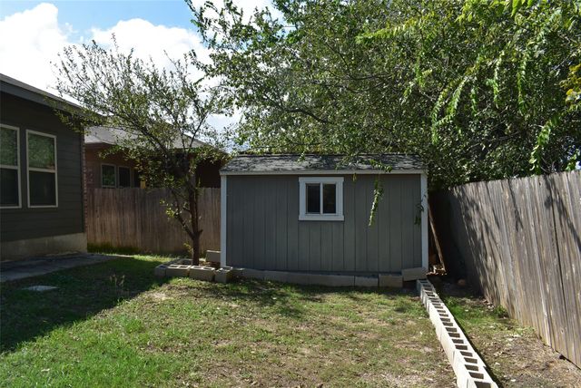 299 Shale CIR, Buda, TX 78610