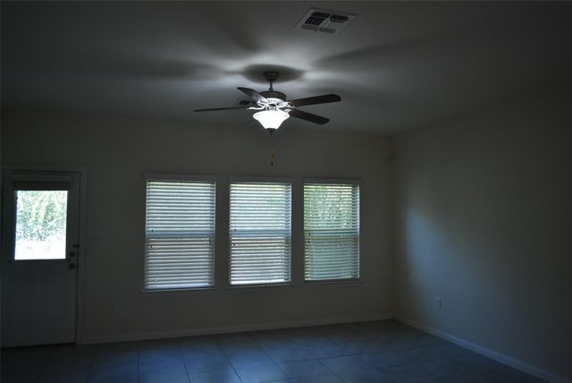 299 Shale CIR, Buda, TX 78610