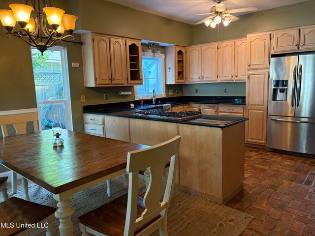 164 Balmoral Avenue, Biloxi, MS 39531