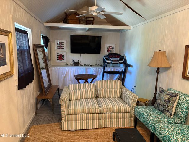 164 Balmoral Avenue, Biloxi, MS 39531