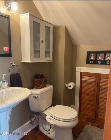 164 Balmoral Avenue, Biloxi, MS 39531