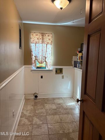 164 Balmoral Avenue, Biloxi, MS 39531