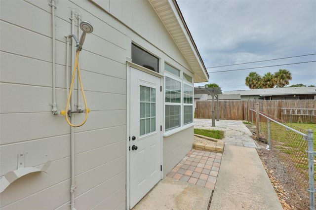 7824 115TH STREET, Seminole, FL 33772