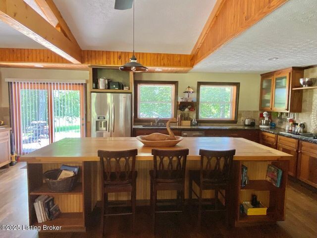 850 Cedar Hill Dr, Elizabethtown, KY 42701