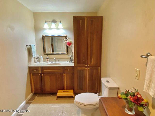 850 Cedar Hill Dr, Elizabethtown, KY 42701