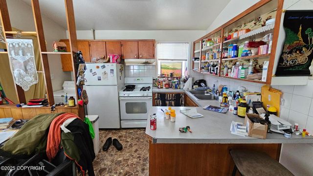 4103 E 3rd Avenue, Anchorage, AK 99508