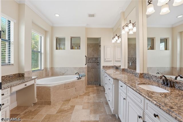 3266 Runaway LN, Naples, FL 34114