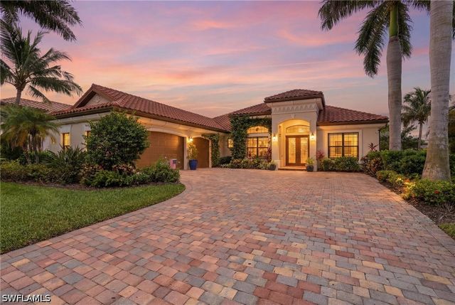 3266 Runaway LN, Naples, FL 34114