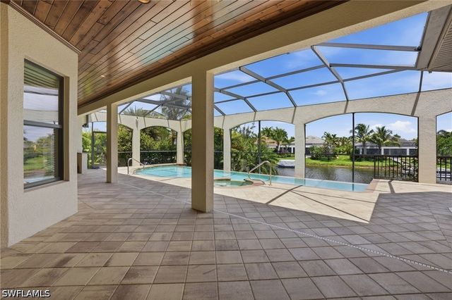 3266 Runaway LN, Naples, FL 34114