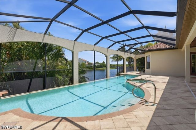 3266 Runaway LN, Naples, FL 34114
