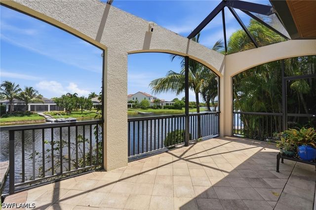 3266 Runaway LN, Naples, FL 34114