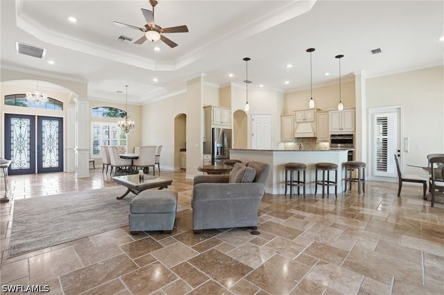 3266 Runaway LN, Naples, FL 34114