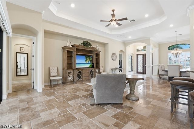 3266 Runaway LN, Naples, FL 34114