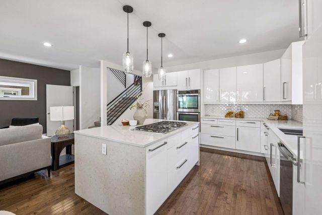 1740 Palace Avenue, Saint Paul, MN 55105