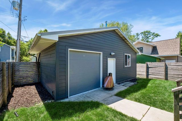 1740 Palace Avenue, Saint Paul, MN 55105
