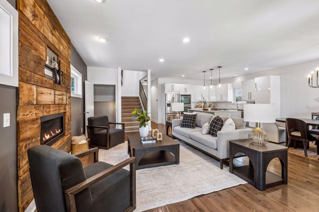1740 Palace Avenue, Saint Paul, MN 55105