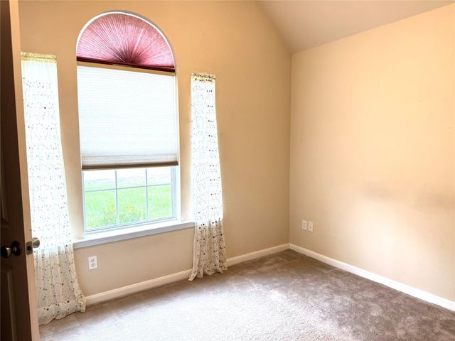 396 Newcom Lane, Sealy, TX 77474