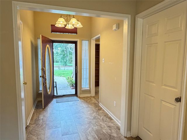 396 Newcom Lane, Sealy, TX 77474