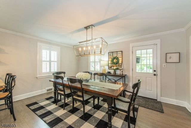 37 Wayland Dr, Verona Twp., NJ 07044