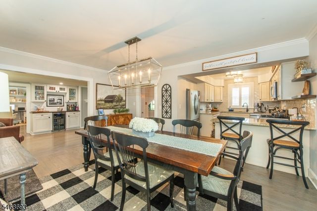 37 Wayland Dr, Verona Twp., NJ 07044