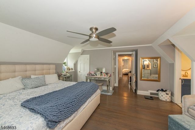 37 Wayland Dr, Verona Twp., NJ 07044