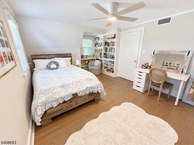 37 Wayland Dr, Verona Twp., NJ 07044
