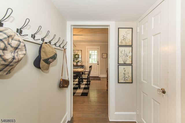 37 Wayland Dr, Verona Twp., NJ 07044