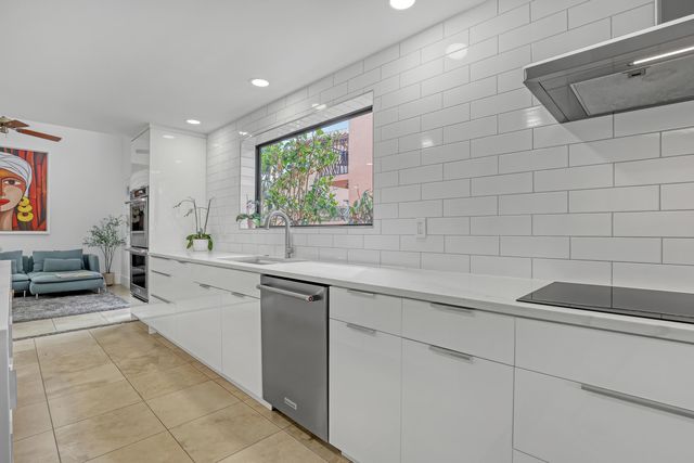 6532 Via Rosa, Boca Raton, FL 33433