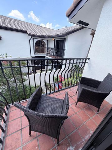 6532 Via Rosa, Boca Raton, FL 33433