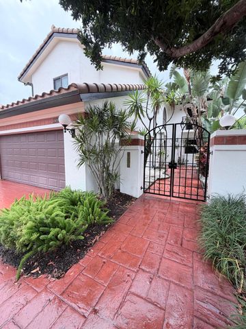 6532 Via Rosa, Boca Raton, FL 33433