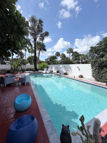 6532 Via Rosa, Boca Raton, FL 33433