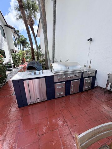 6532 Via Rosa, Boca Raton, FL 33433