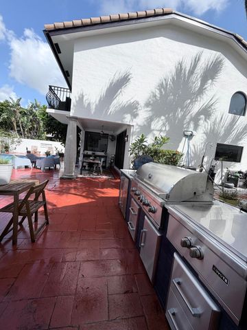 6532 Via Rosa, Boca Raton, FL 33433