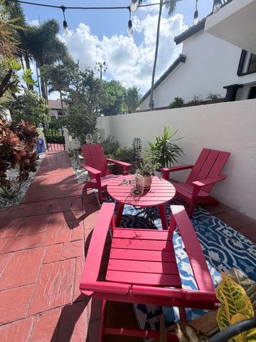6532 Via Rosa, Boca Raton, FL 33433