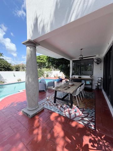 6532 Via Rosa, Boca Raton, FL 33433
