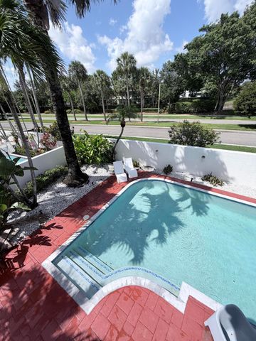 6532 Via Rosa, Boca Raton, FL 33433