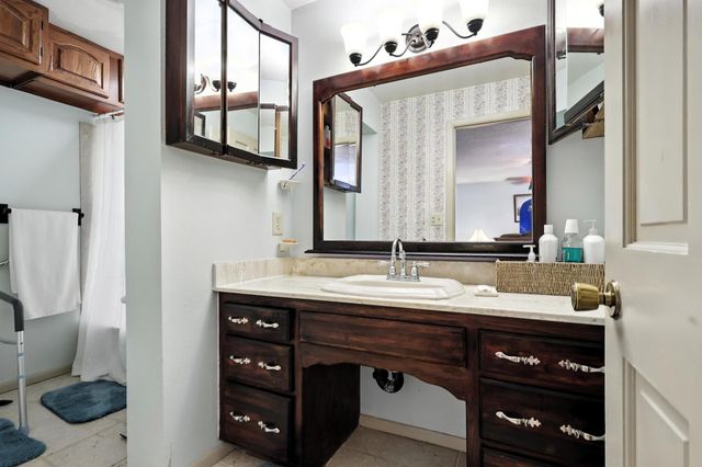 411 Schmidt Place, Los Lunas, NM 87031