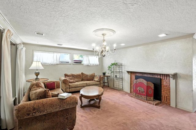 411 Schmidt Place, Los Lunas, NM 87031